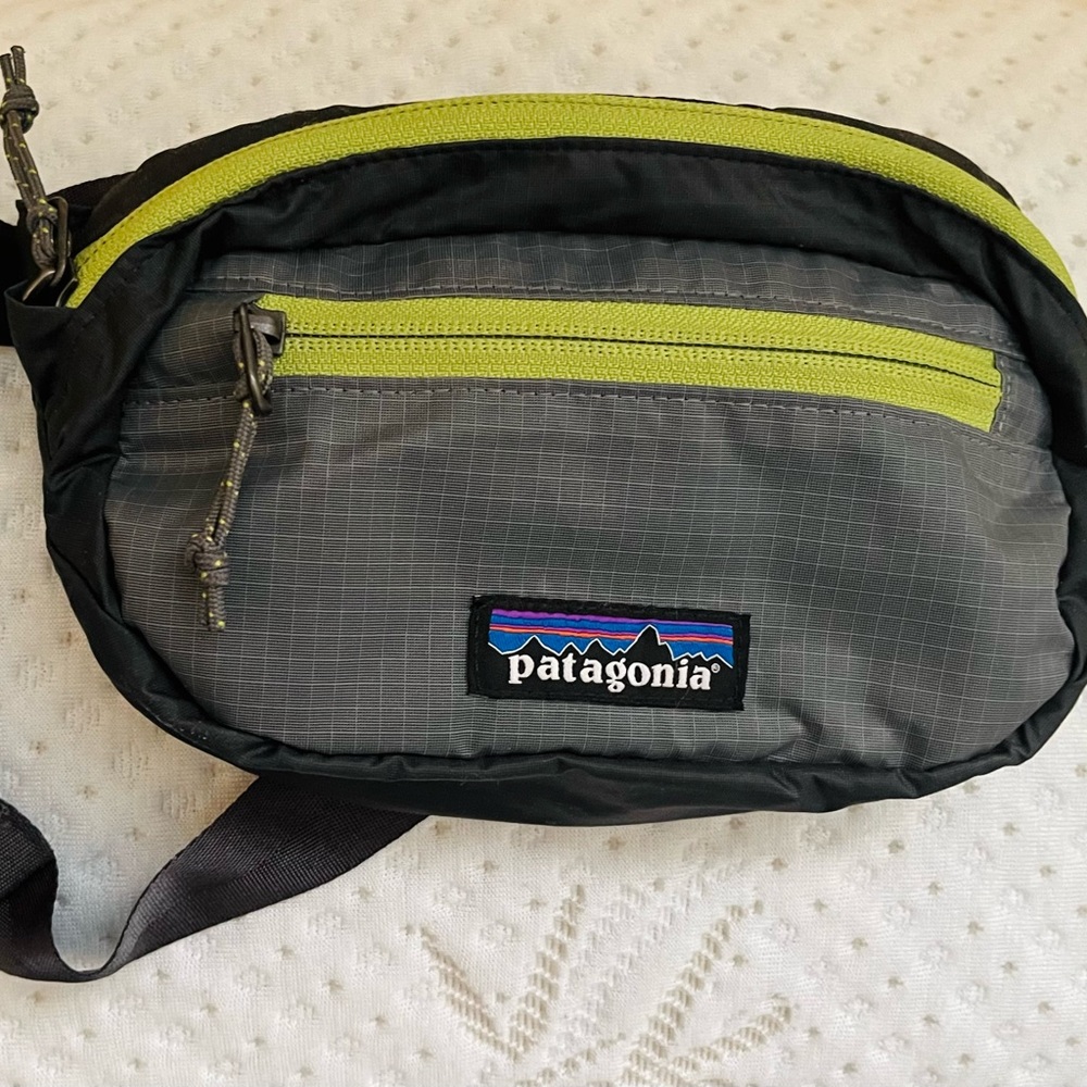 PATAGONIA ULTRALIGHT BLACK HOLE MINI HIP PACK (Forge Grey)